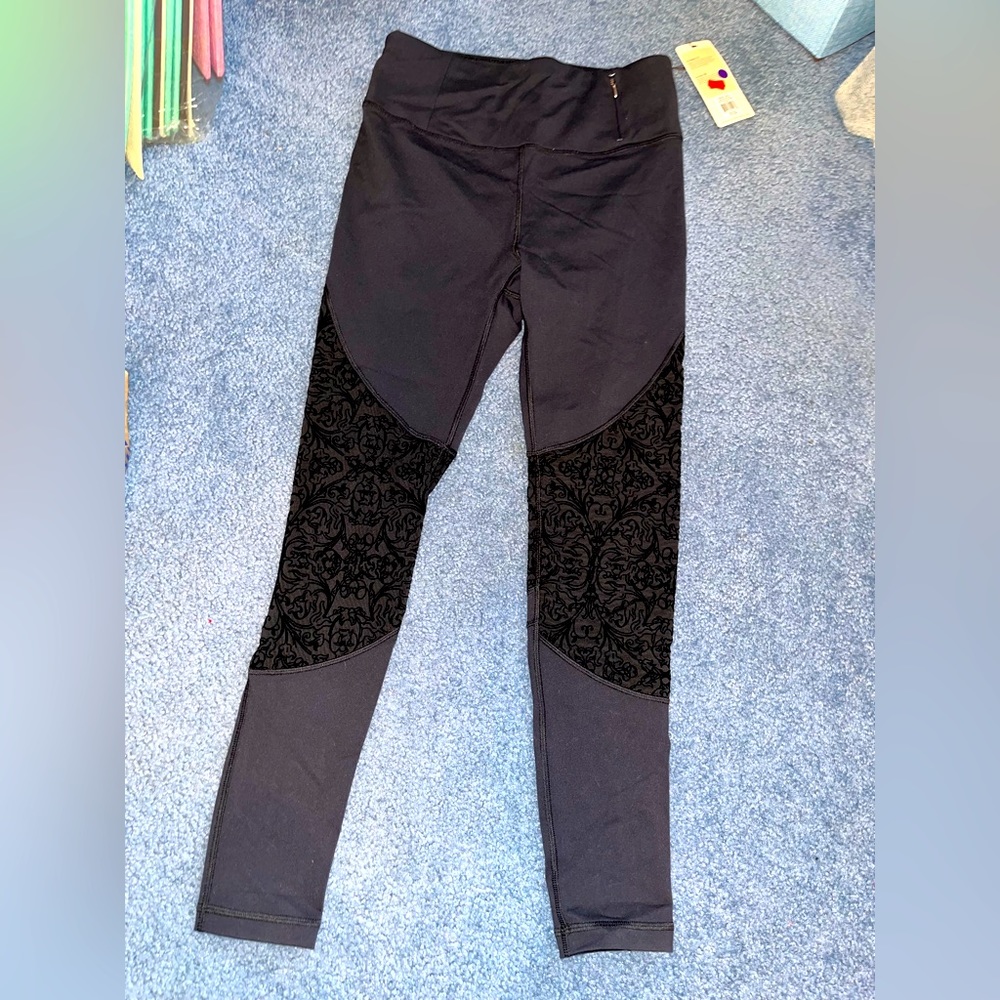 Women’s CALIA Leggings- **NEVER WORN**